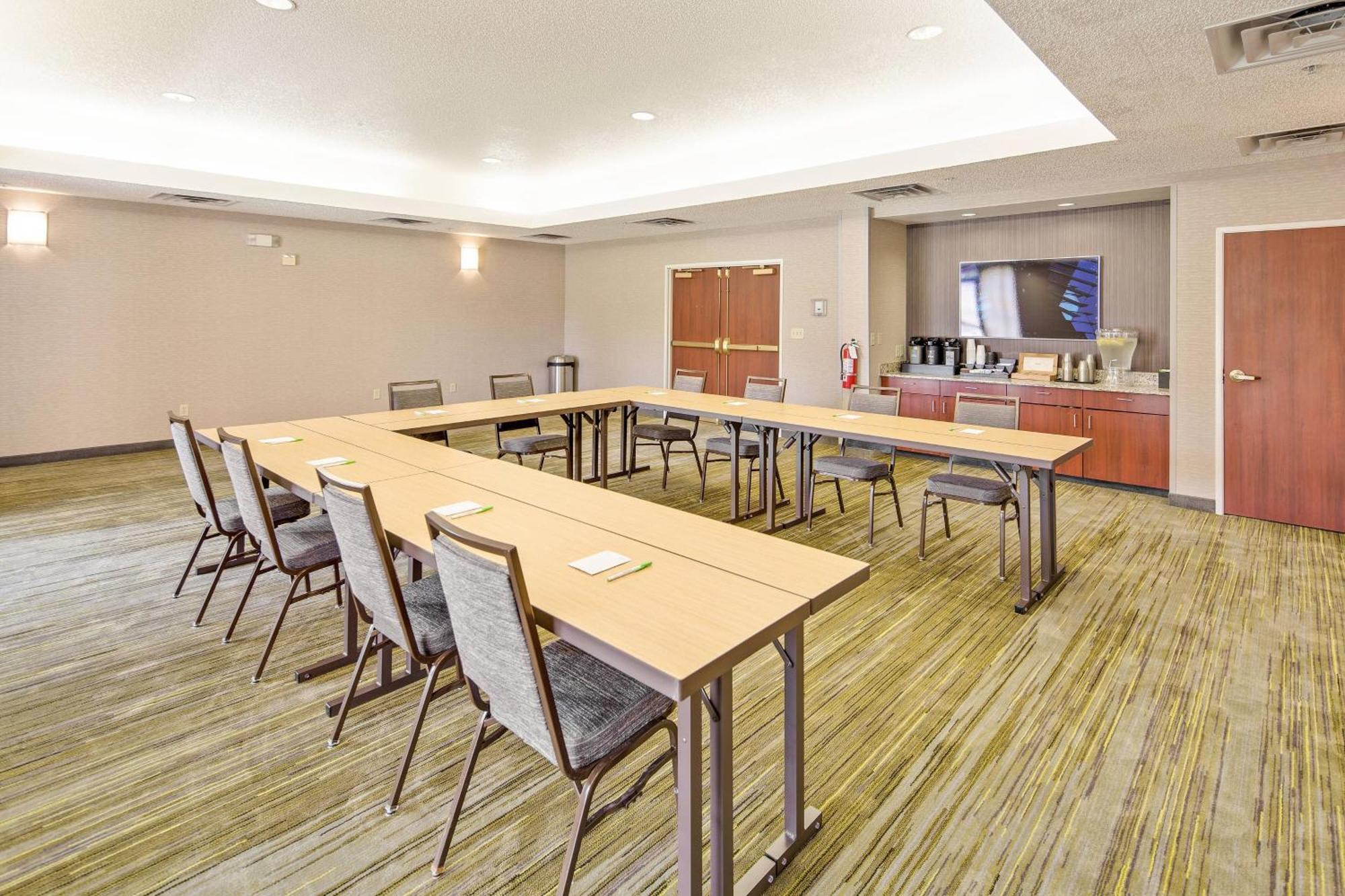 布赖恩学院站万怡酒店 大学城 外观 照片